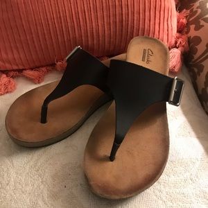 🍁2/$15 Clark’s Size 9 Blk Leather Sandal Thong